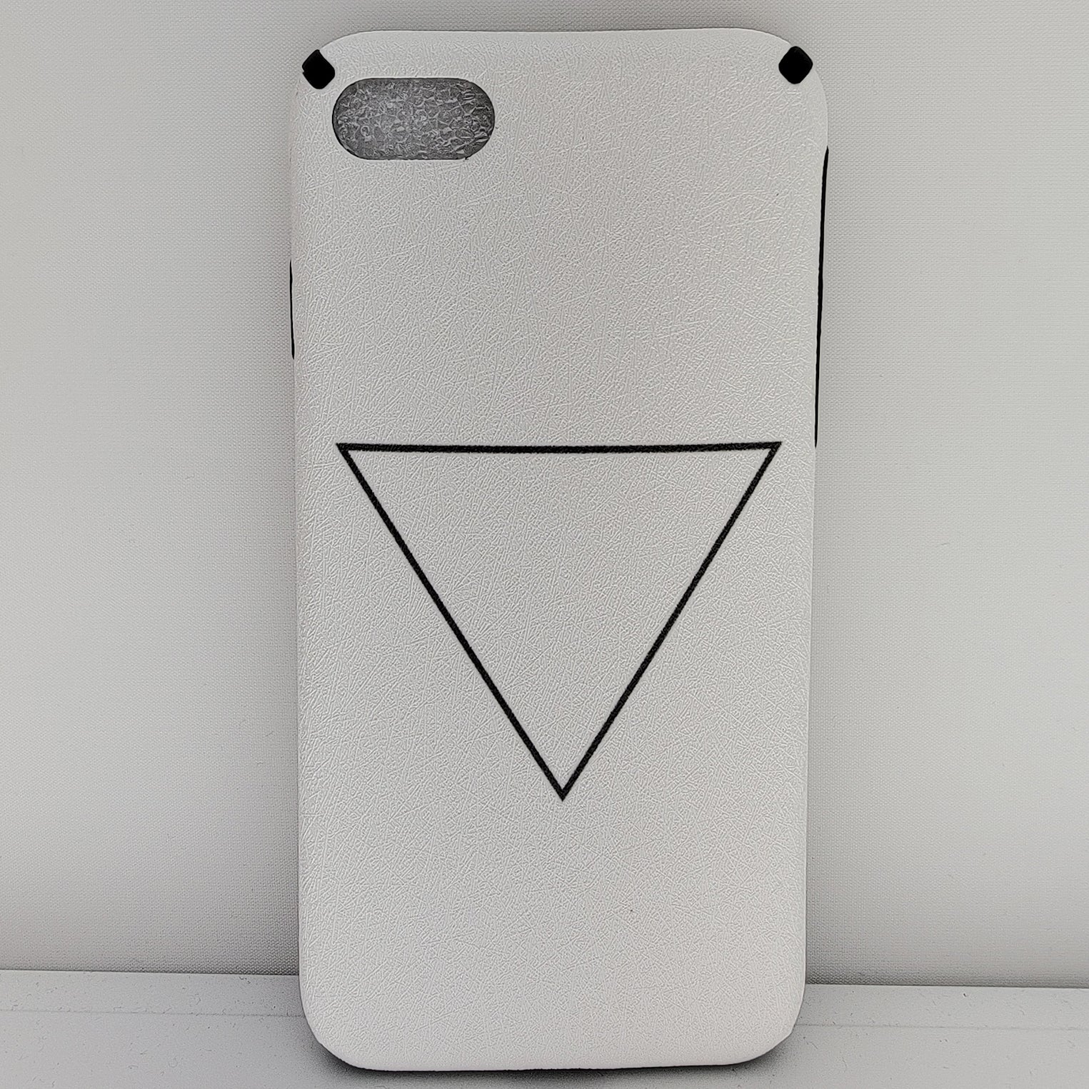 iPhone SE2 (2020) 8/7/6/6s White Upside Down Triangle Design